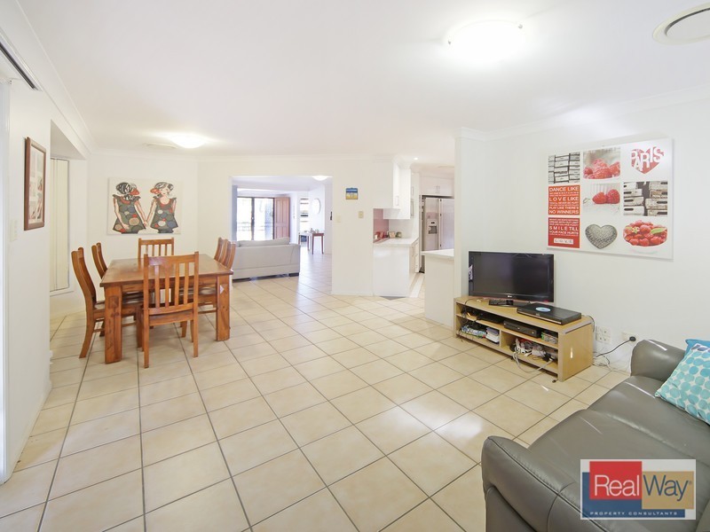 10 Springs Drive, Little Mountain QLD 4551