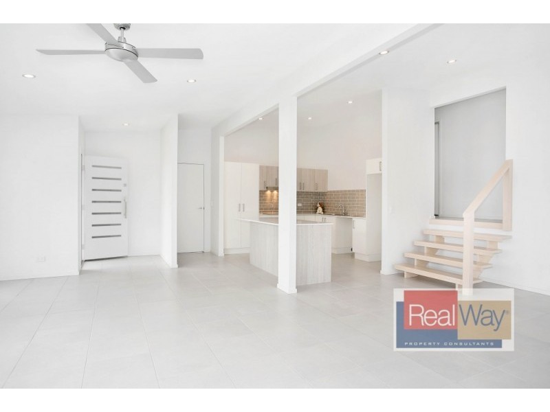 15 Tree View Crescent, Little Mountain QLD 4551