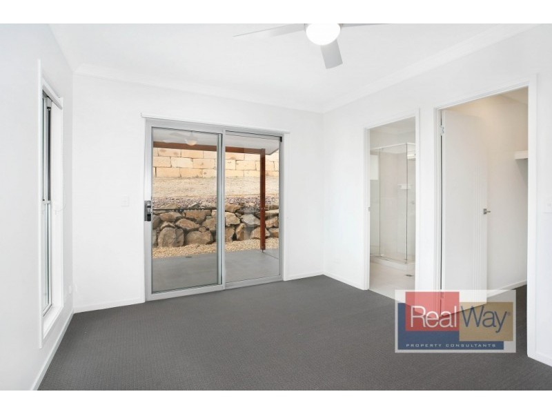 15 Tree View Crescent, Little Mountain QLD 4551