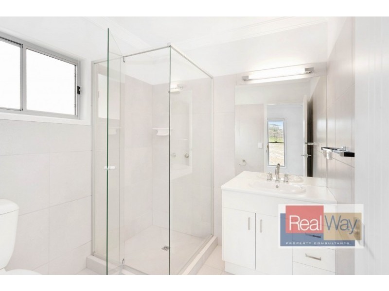 15 Tree View Crescent, Little Mountain QLD 4551