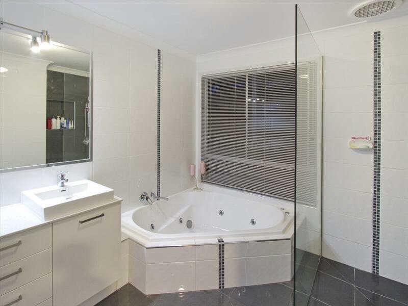 Little Mountain QLD 4551