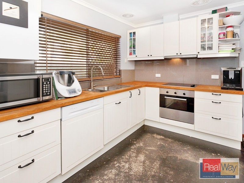 30 Wentworth Parade, Golden Beach QLD 4551