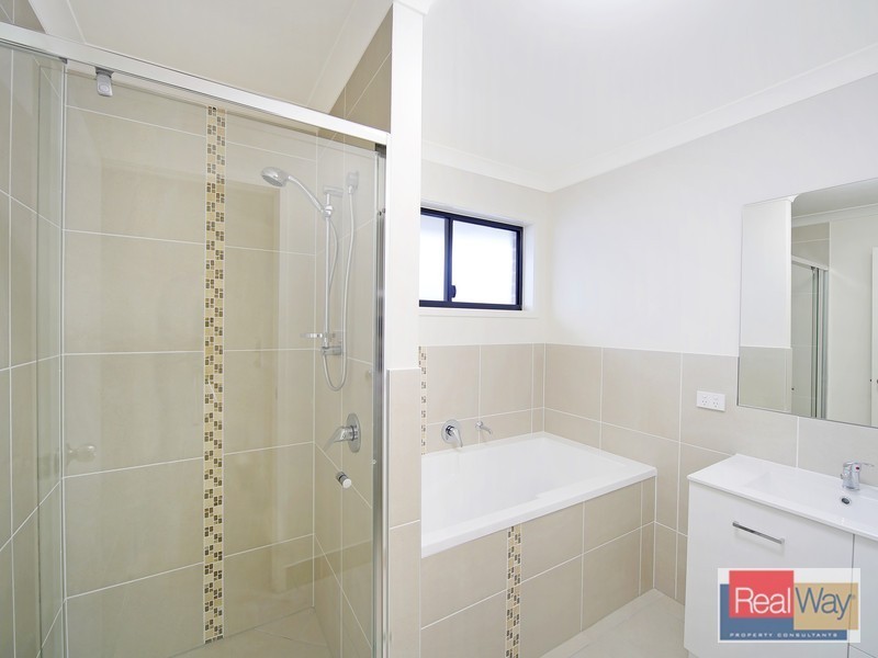 3 Topaz Crescent, Caloundra West QLD 4551