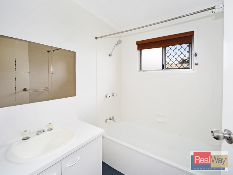 660 Nicklin Way, Wurtulla QLD 4575