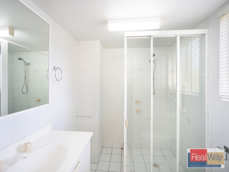 4/11 Saltair Street, Kings Beach QLD 4551