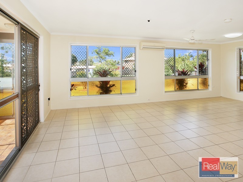 32 Coonowrin Street, Battery Hill QLD 4551