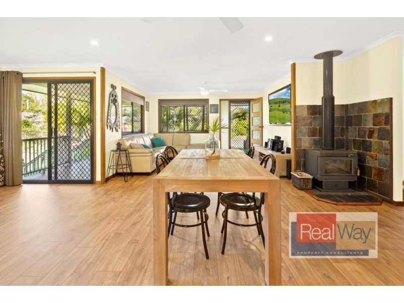 9 Ironbark Road, Little Mountain QLD 4551