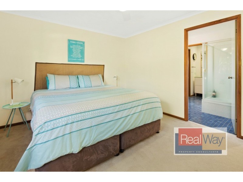 9 Ironbark Road, Little Mountain QLD 4551