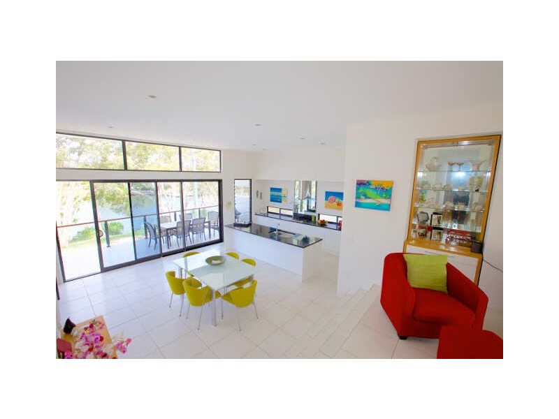 7 Crees Parade, Dicky Beach QLD 4551