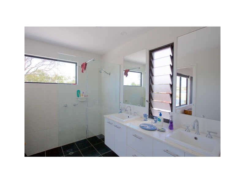 7 Crees Parade, Dicky Beach QLD 4551