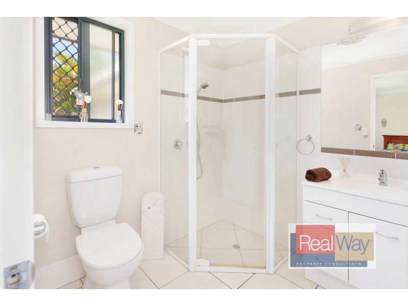 20 Water Side Place, Little Mountain QLD 4551