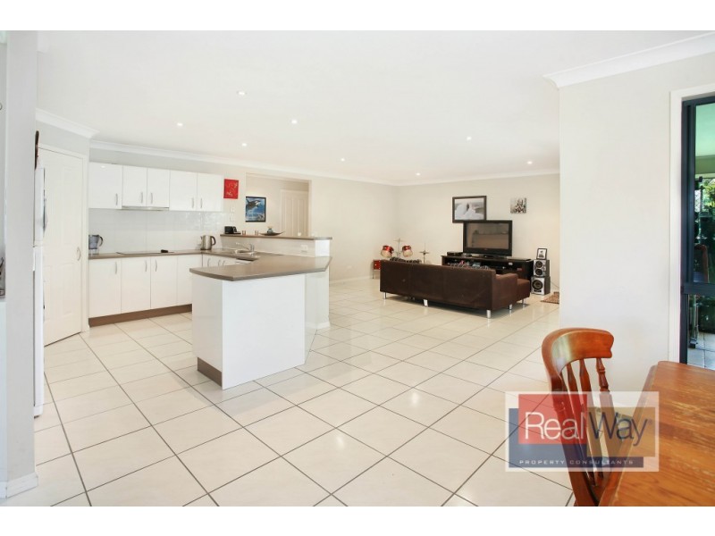 20 Water Side Place, Little Mountain QLD 4551