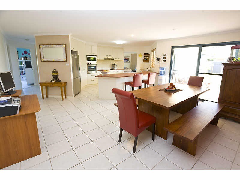 1 Lilac Crescent, Currimundi QLD 4551