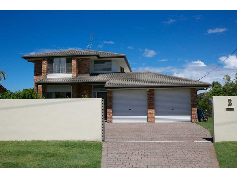 2 Tandara Street, Warana QLD 4575