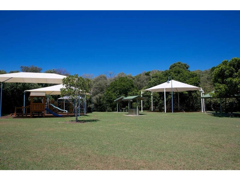 2 Tandara Street, Warana QLD 4575