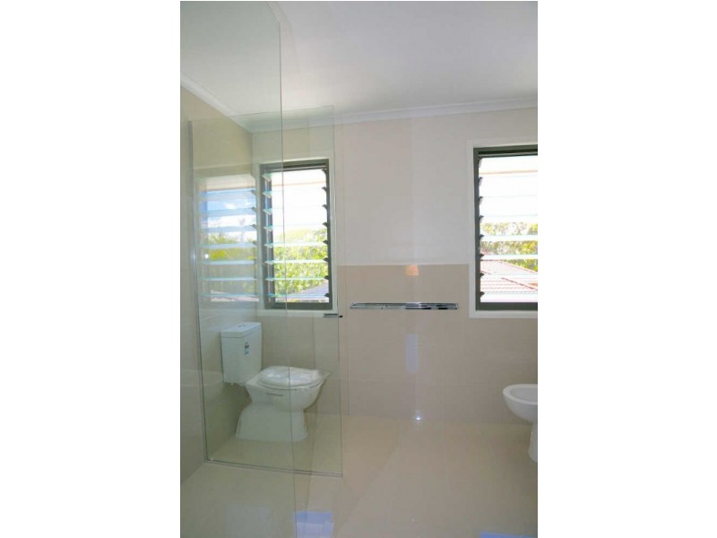 2 Tandara Street, Warana QLD 4575