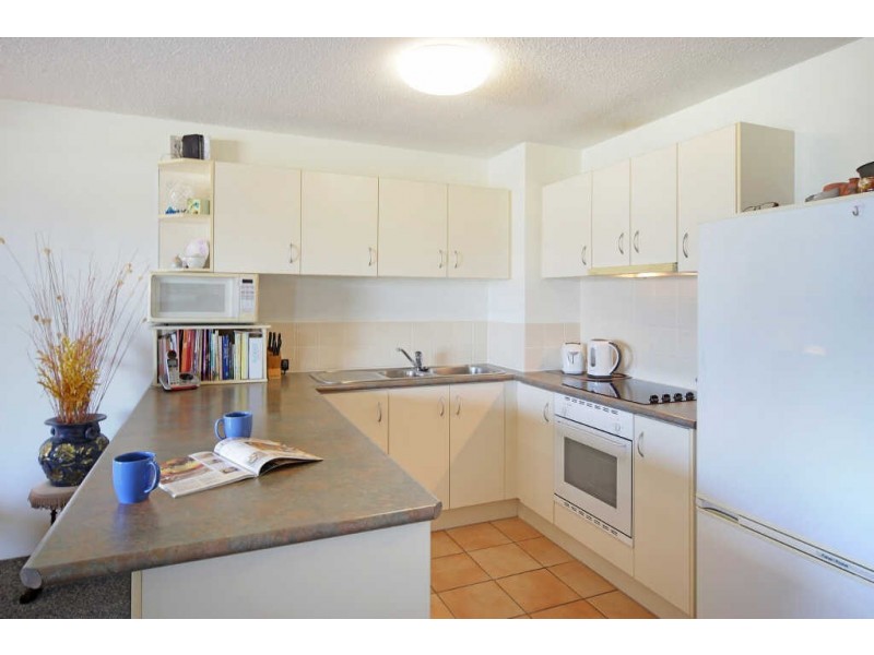 21/3 Landsborough Parade, Golden Beach QLD 4551