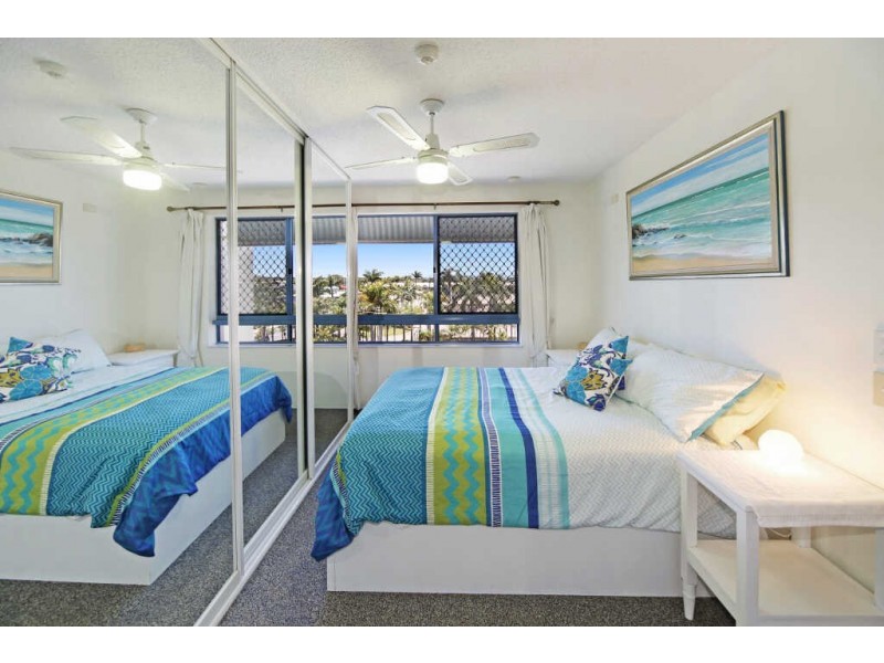 21/3 Landsborough Parade, Golden Beach QLD 4551