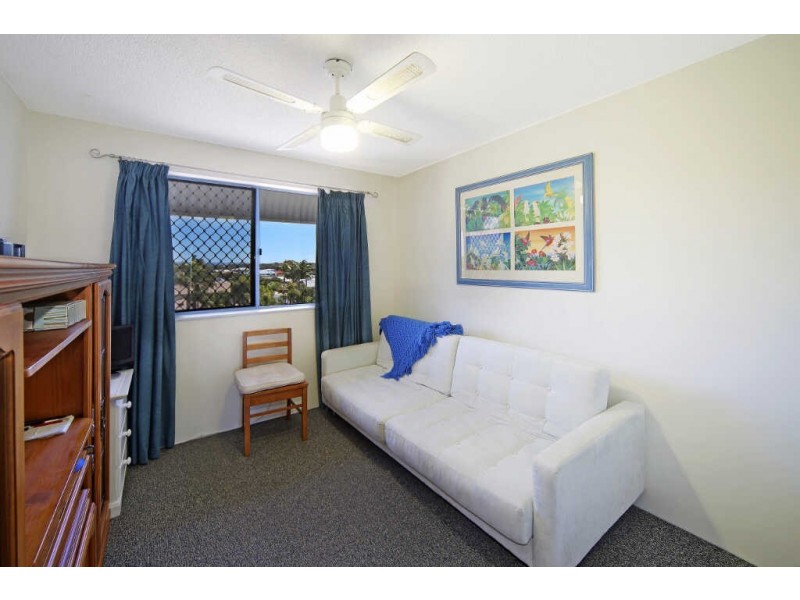 21/3 Landsborough Parade, Golden Beach QLD 4551