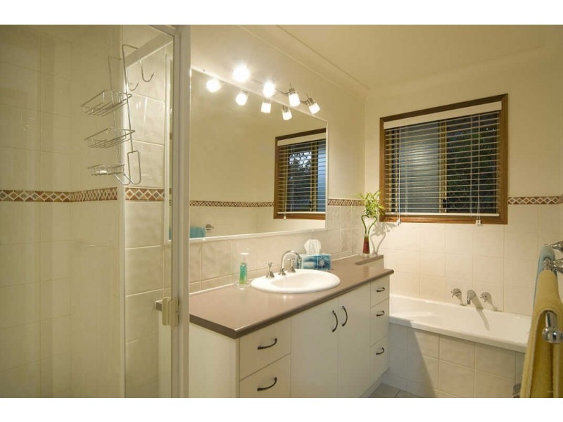 5 Homestead Drive, Little Mountain QLD 4551