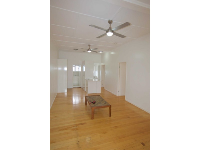 2/55 Arthur Street, Caloundra QLD 4551