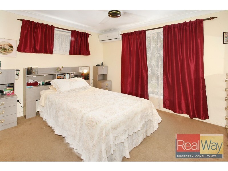 50 Enfield Crescent, Battery Hill QLD 4551