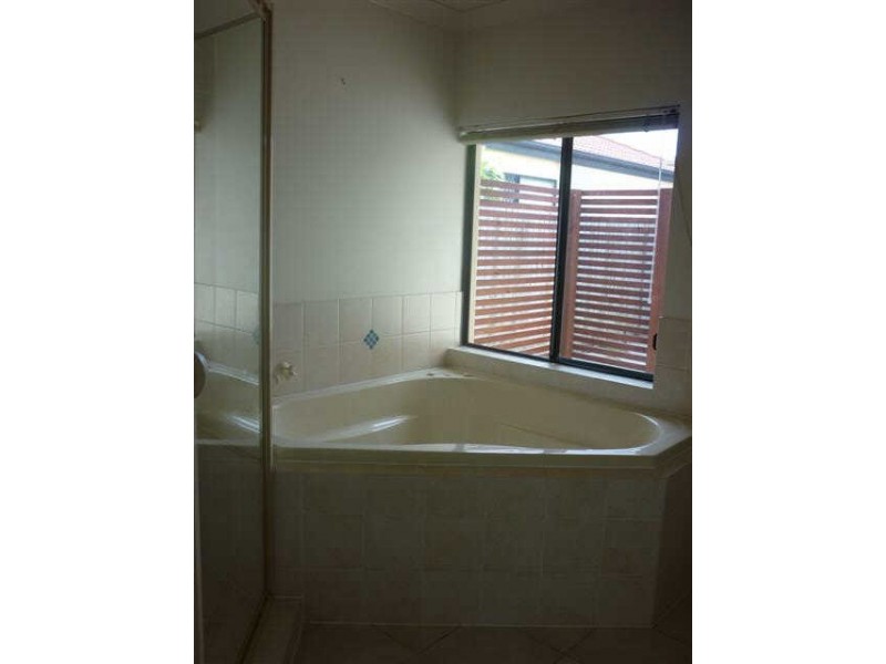 6 Wisteria Place, Currimundi QLD 4551