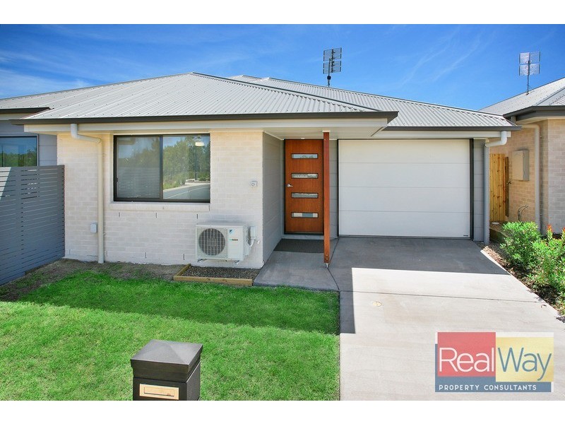 1/52 Amber Drive, Caloundra West QLD 4551