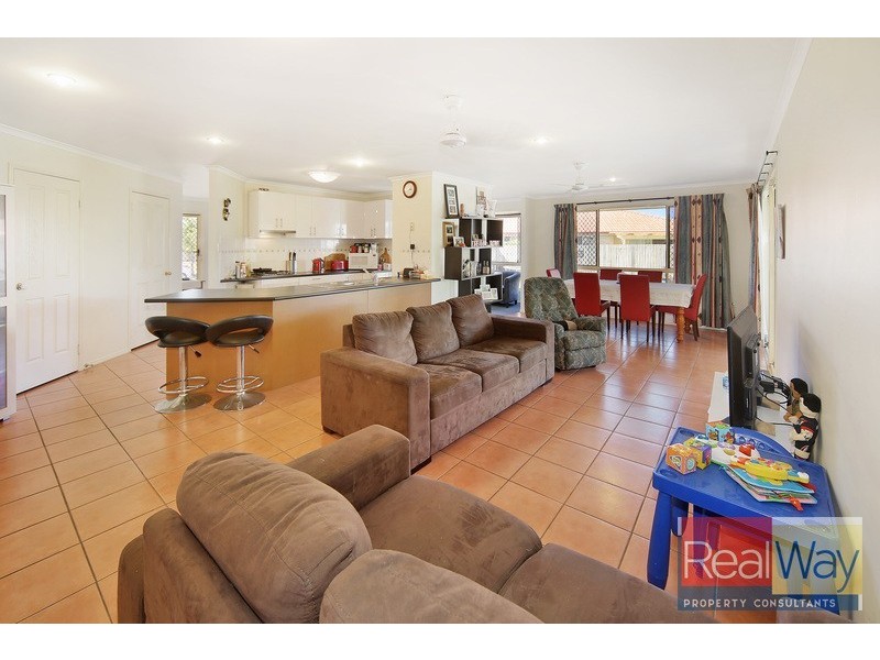 14 Bush Nut Court, Little Mountain QLD 4551