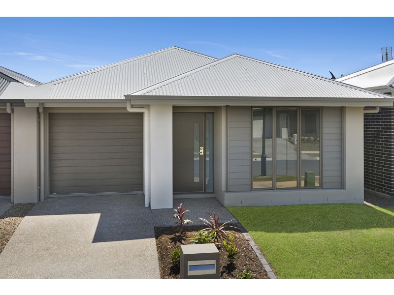 42 Amber Drive, Caloundra West QLD 4551