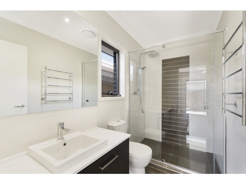 42 Amber Drive, Caloundra West QLD 4551