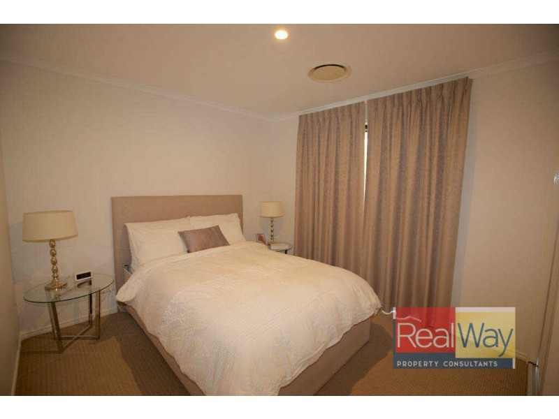 4 Satinash Street, Meridan Plains QLD 4551