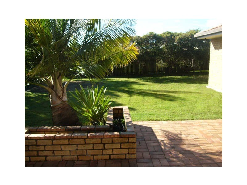 43 Springs Drive, Little Mountain QLD 4551