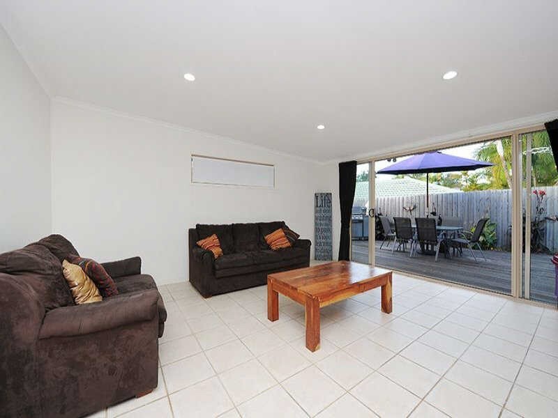 1 Snapper Street, Little Mountain QLD 4551