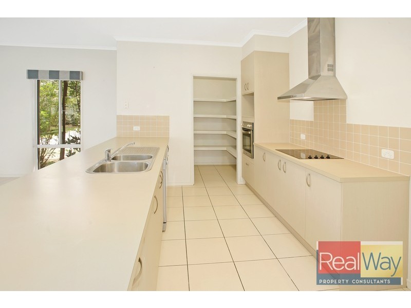 7 Columba Place, Golden Beach QLD 4551