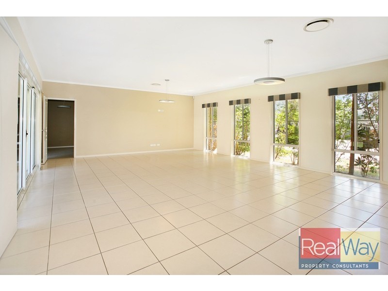 7 Columba Place, Golden Beach QLD 4551