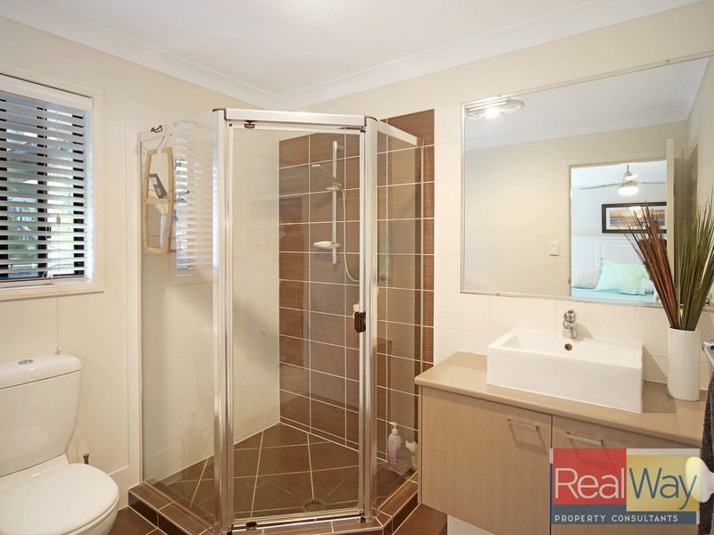 17 Viewland Drive, Mooloolah Valley QLD 4553