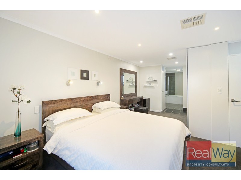 30 Elvena Circuit, Little Mountain QLD 4551