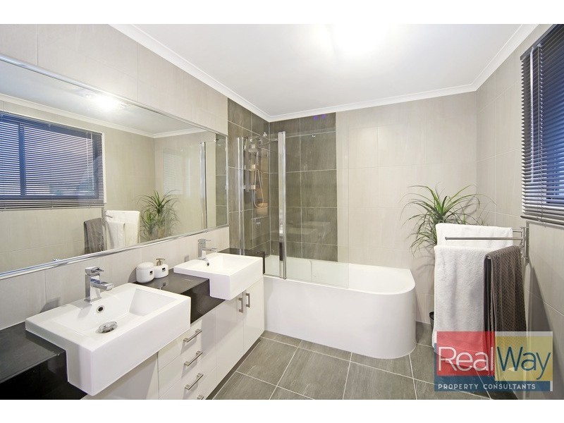 30 Elvena Circuit, Little Mountain QLD 4551