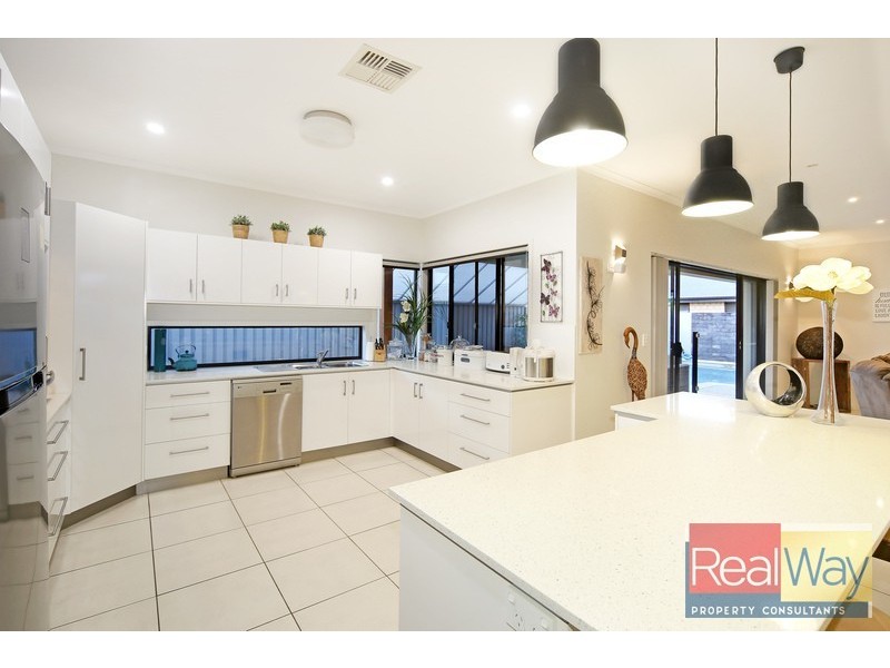 30 Elvena Circuit, Little Mountain QLD 4551