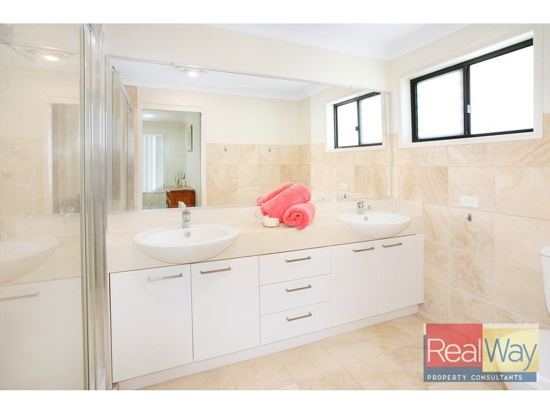 2/10 Tamarind Street, Meridan Plains QLD 4551