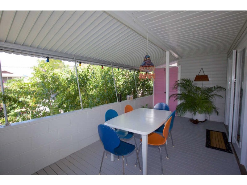 38 Taylor Ave, Golden Beach QLD 4551