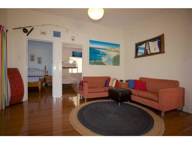 38 Taylor Ave, Golden Beach QLD 4551