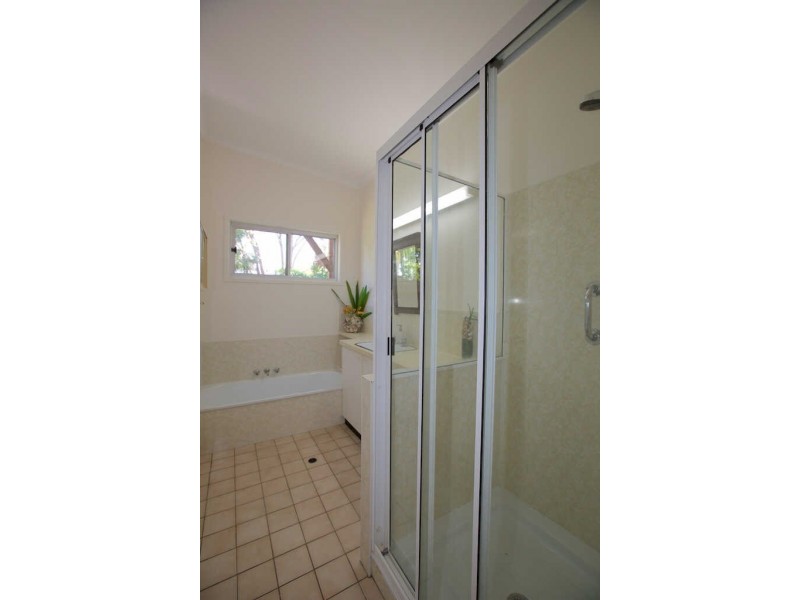 38 Taylor Ave, Golden Beach QLD 4551
