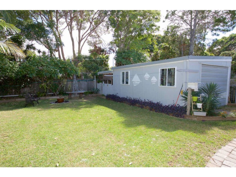 38 Taylor Ave, Golden Beach QLD 4551
