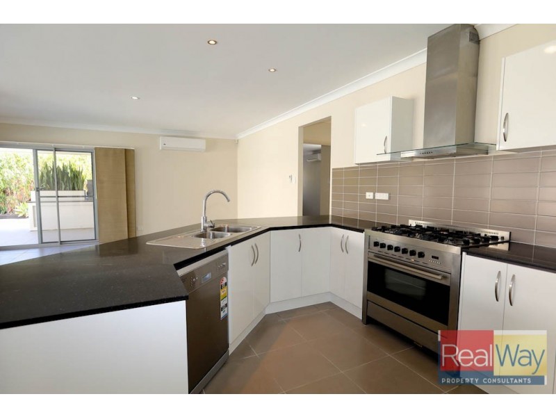5 Stephen Burton Way, Pelican Waters QLD 4551