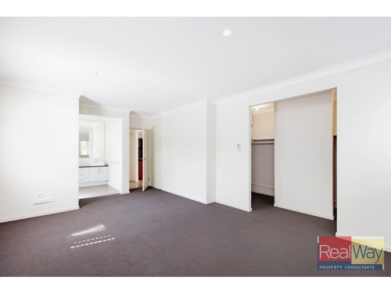 5 Stephen Burton Way, Pelican Waters QLD 4551