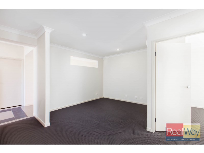 5 Stephen Burton Way, Pelican Waters QLD 4551