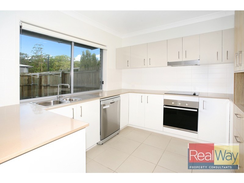 19/17 Greensboro Place, Little Mountain QLD 4551