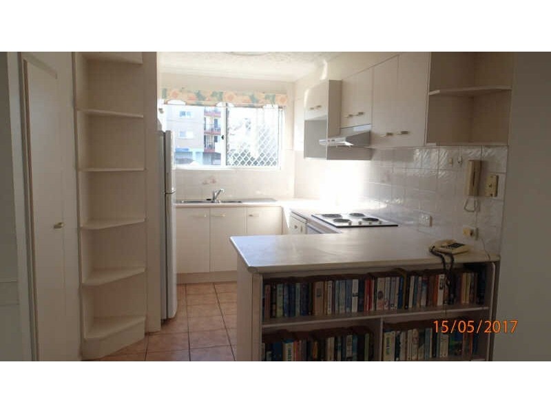 2/1 Latona Ave, Caloundra QLD 4551